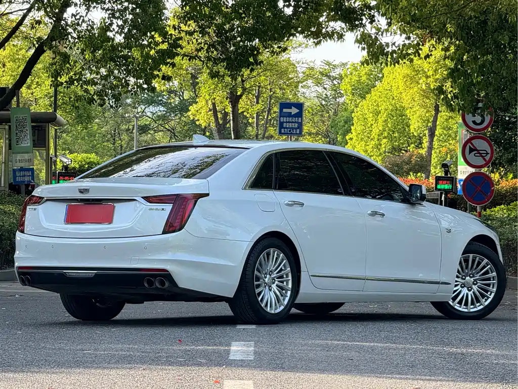 Cadillac CT6 — фото 3