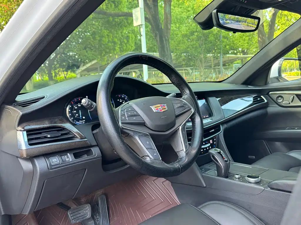 Cadillac CT6 — фото 7