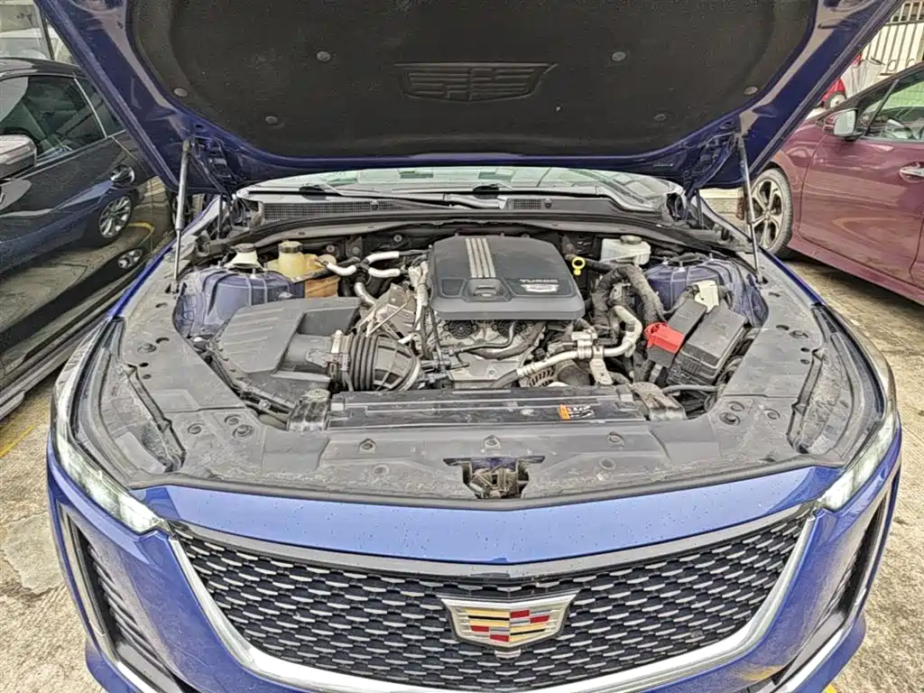 Cadillac CT5 — фото 20