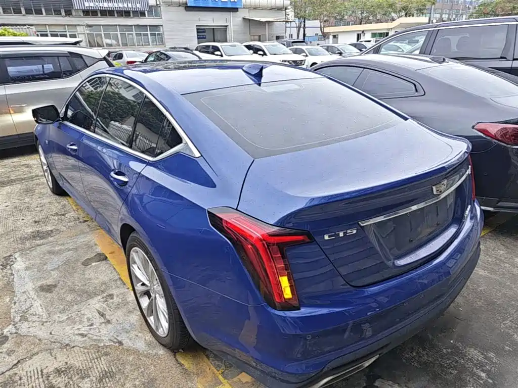 Cadillac CT5 — фото 5