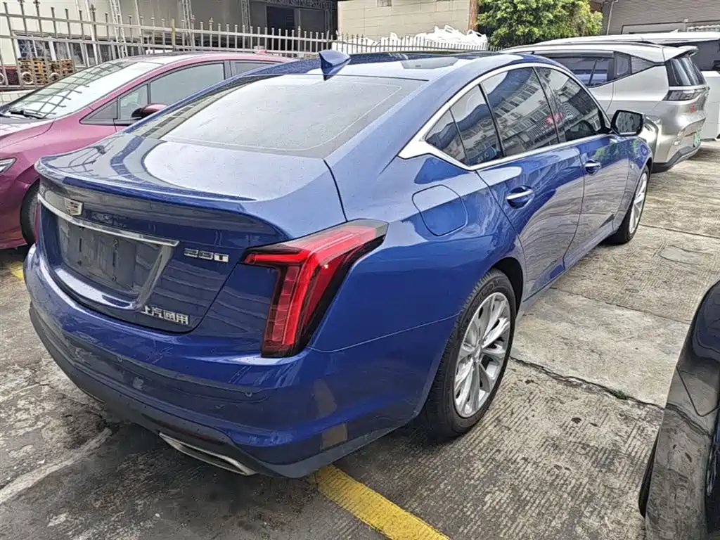 Cadillac CT5 — фото 7