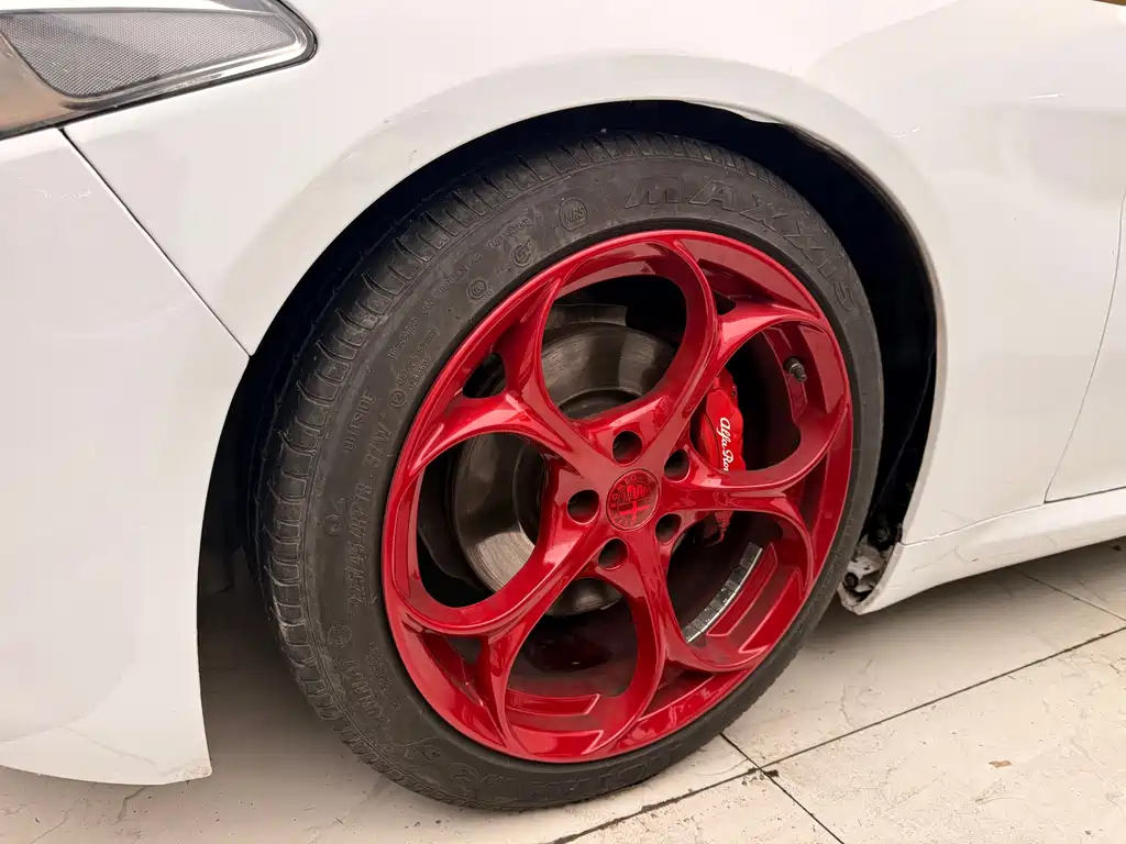 Alfa Romeo Giulia — фото 7