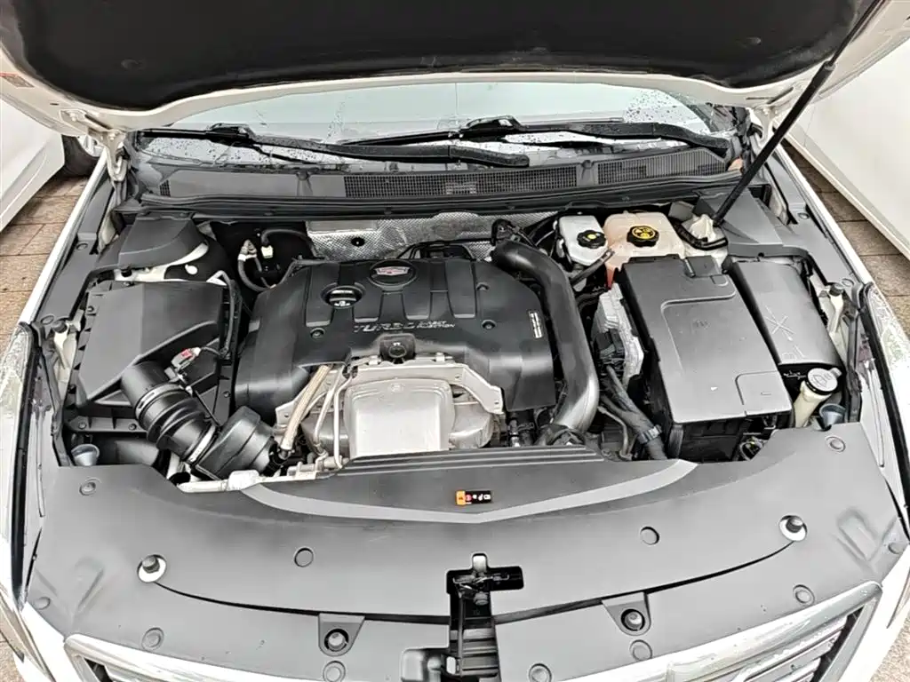 Cadillac XTS — фото 20