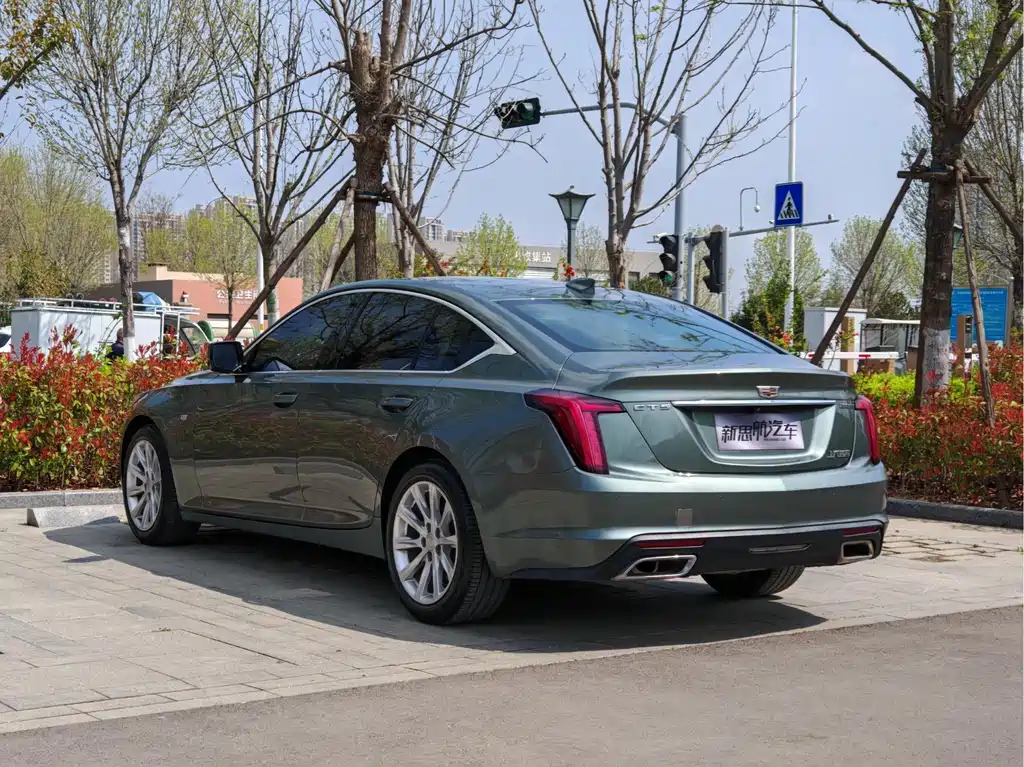 Cadillac CT5 — фото 4