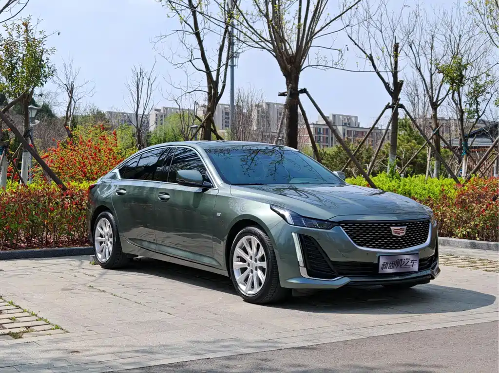 Cadillac CT5 — фото 8