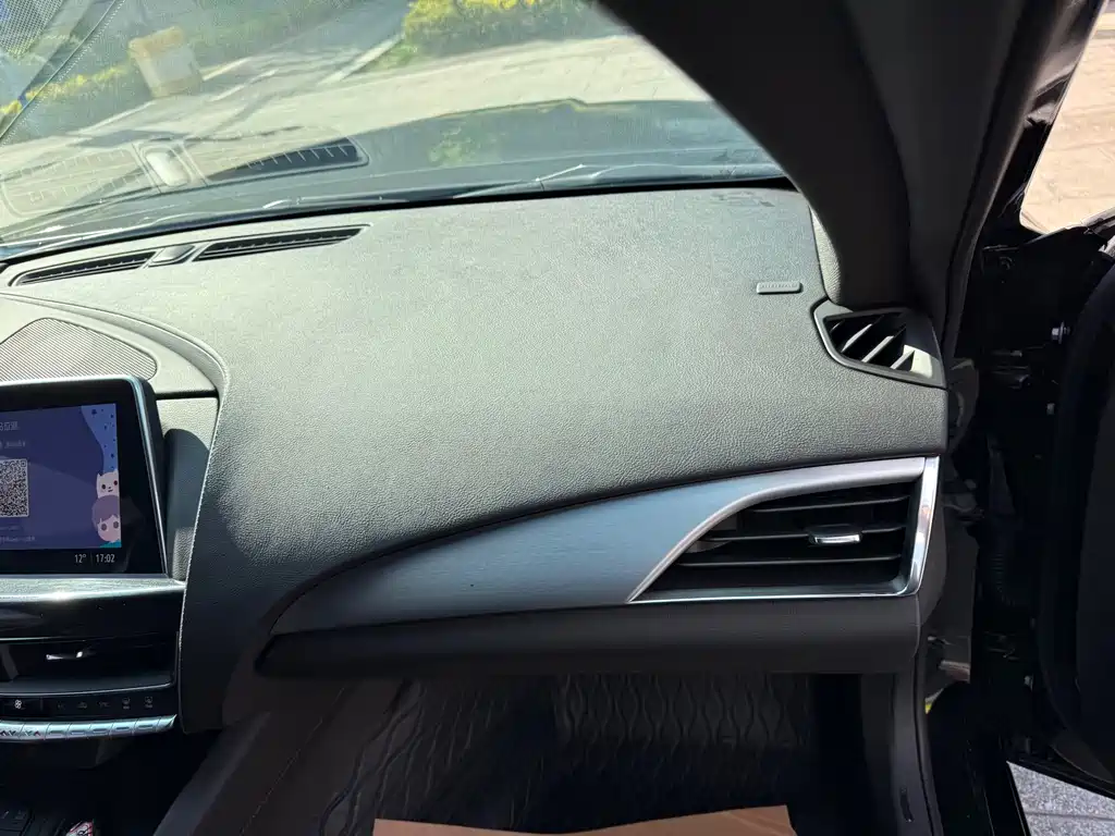 Cadillac CT5 — фото 43