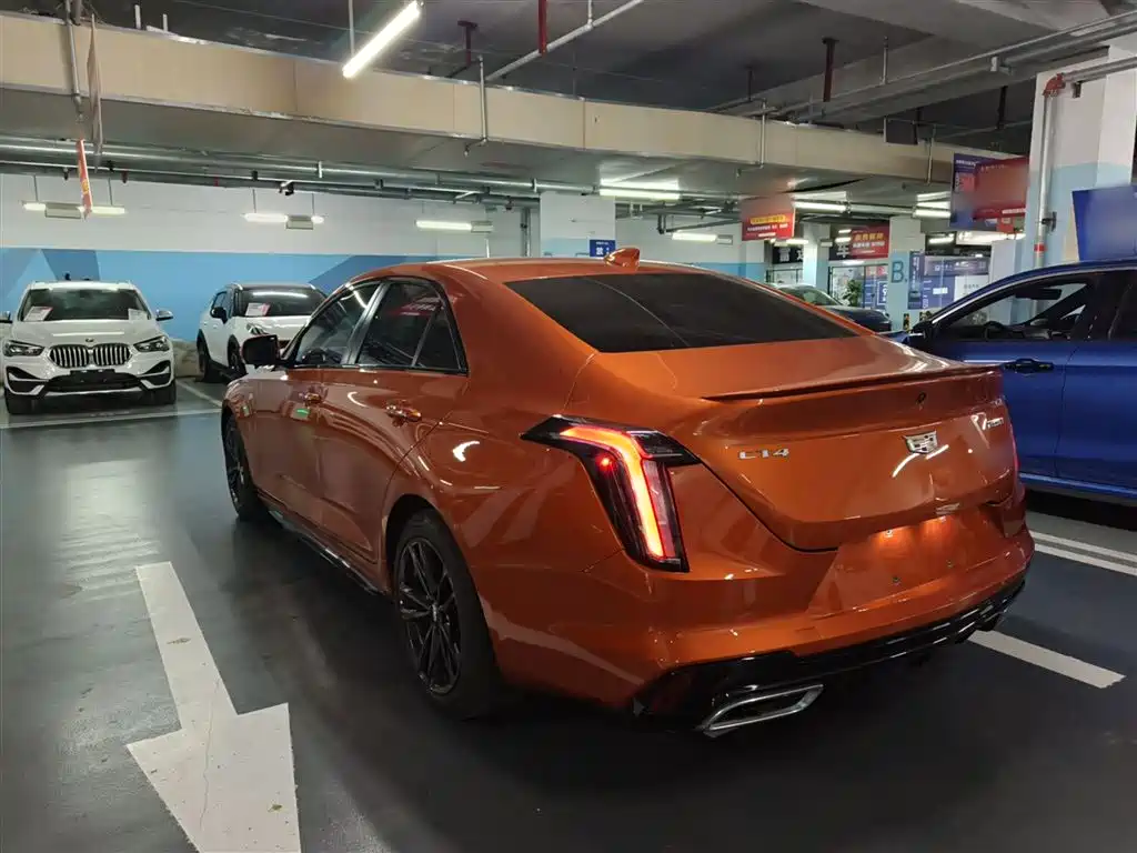 Cadillac CT4 — фото 5