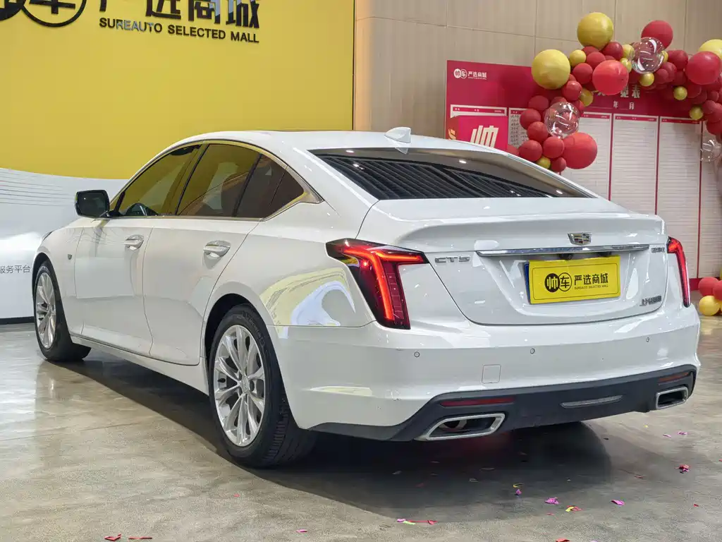 Cadillac CT5 — фото 4