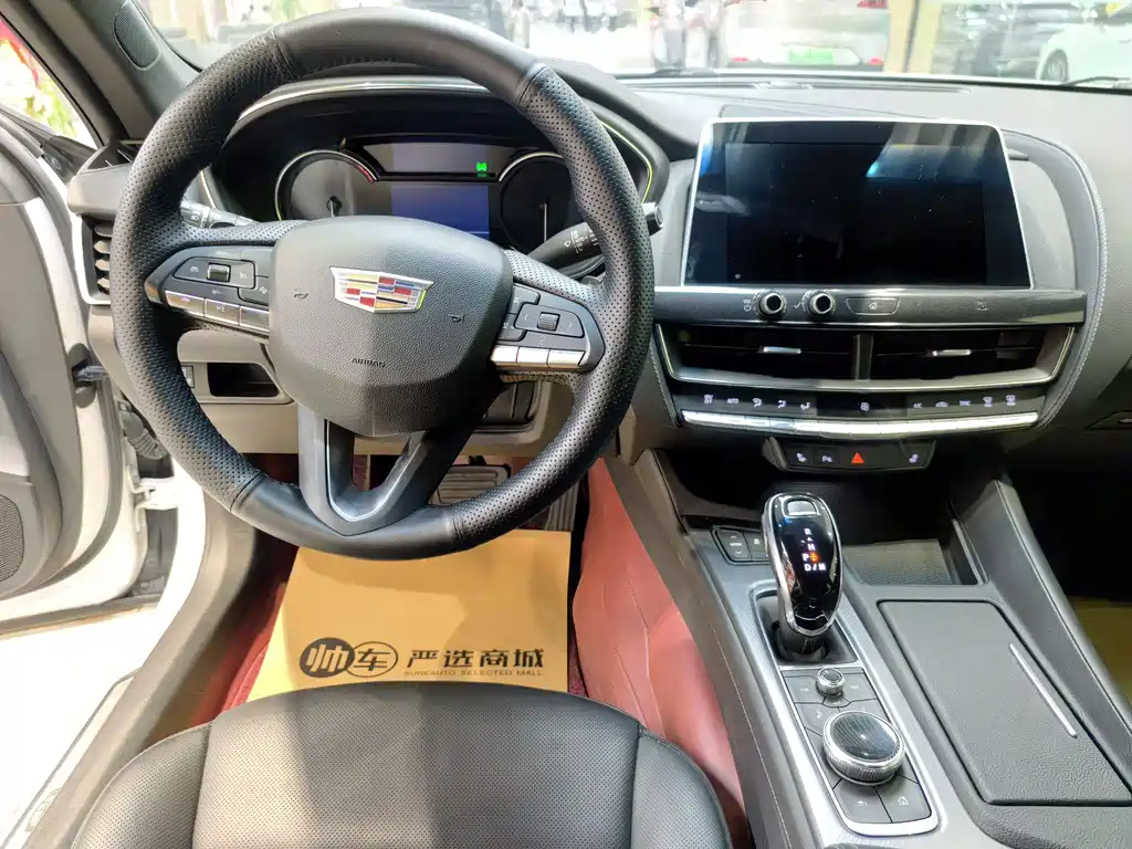 Cadillac CT5 — фото 7