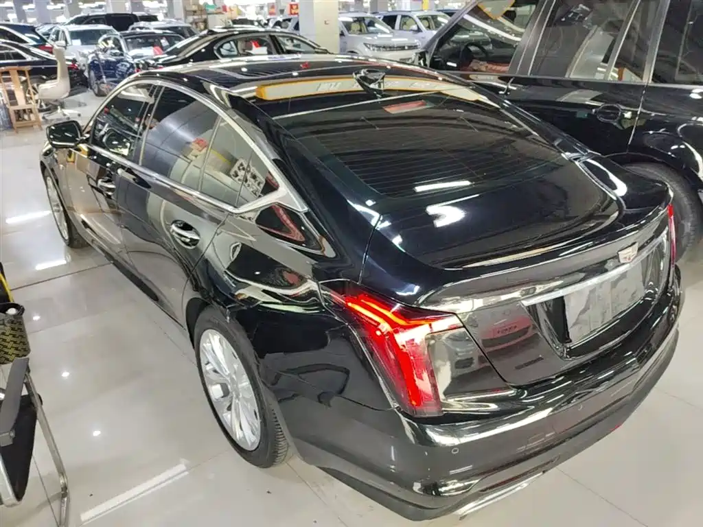 Cadillac CT5 — фото 5