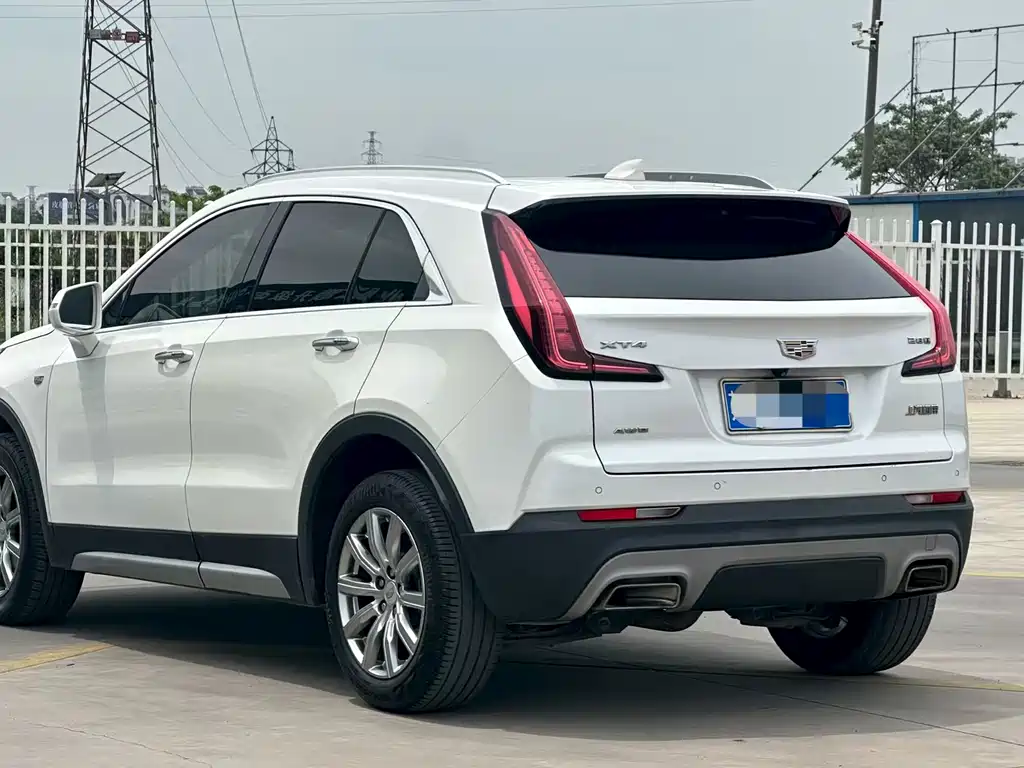 Cadillac XT4 — фото 3