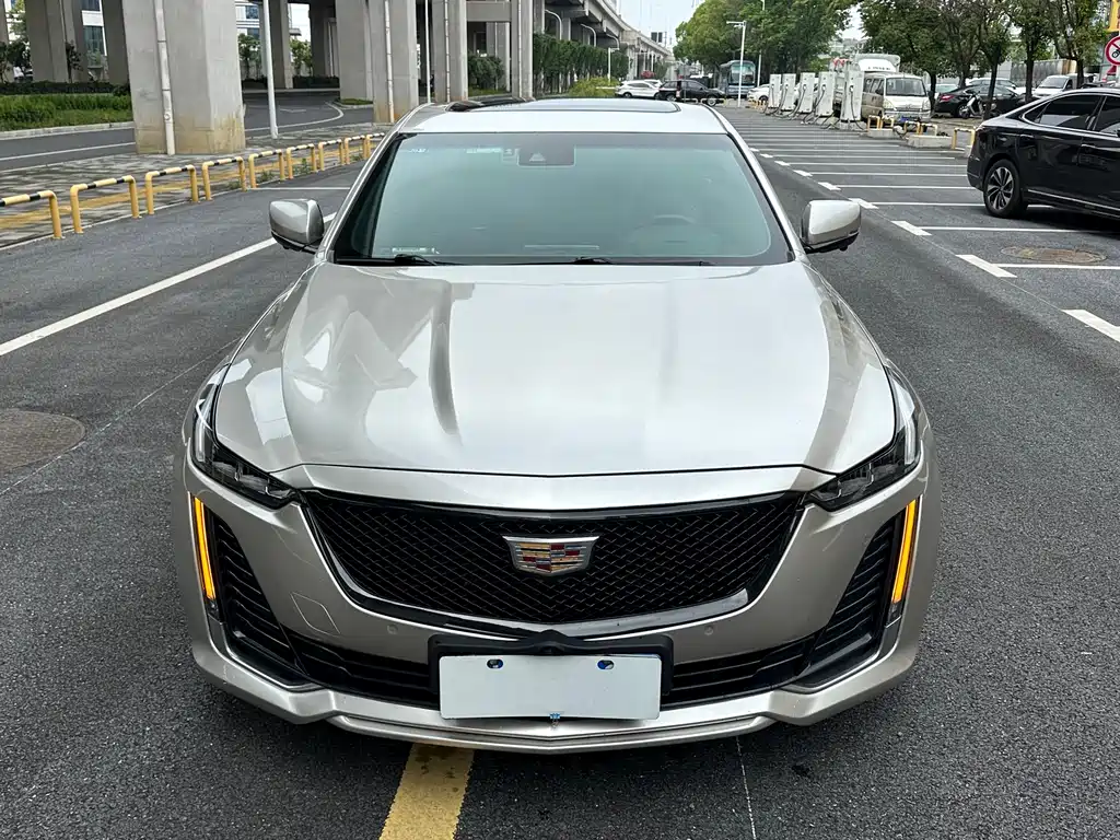 Cadillac CT5 — фото 2