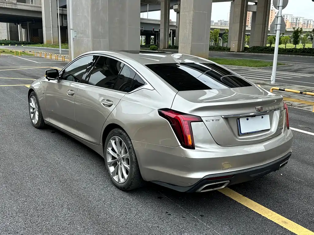 Cadillac CT5 — фото 11