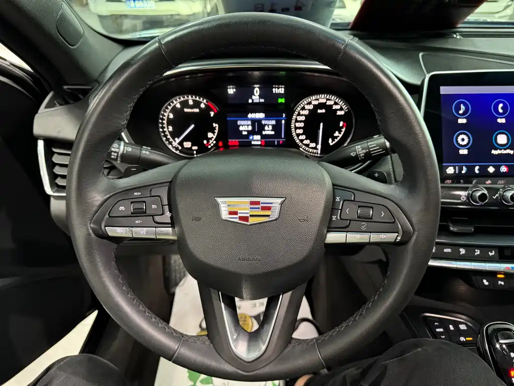 Cadillac CT5 — фото 16