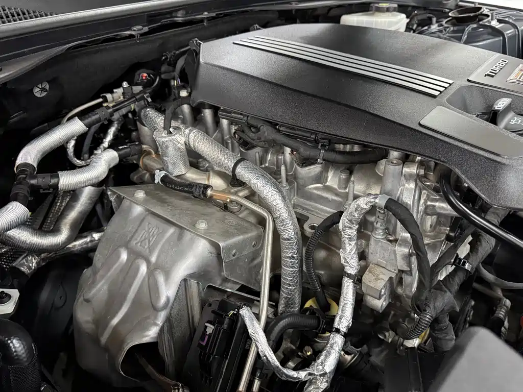 Cadillac CT5 — фото 21