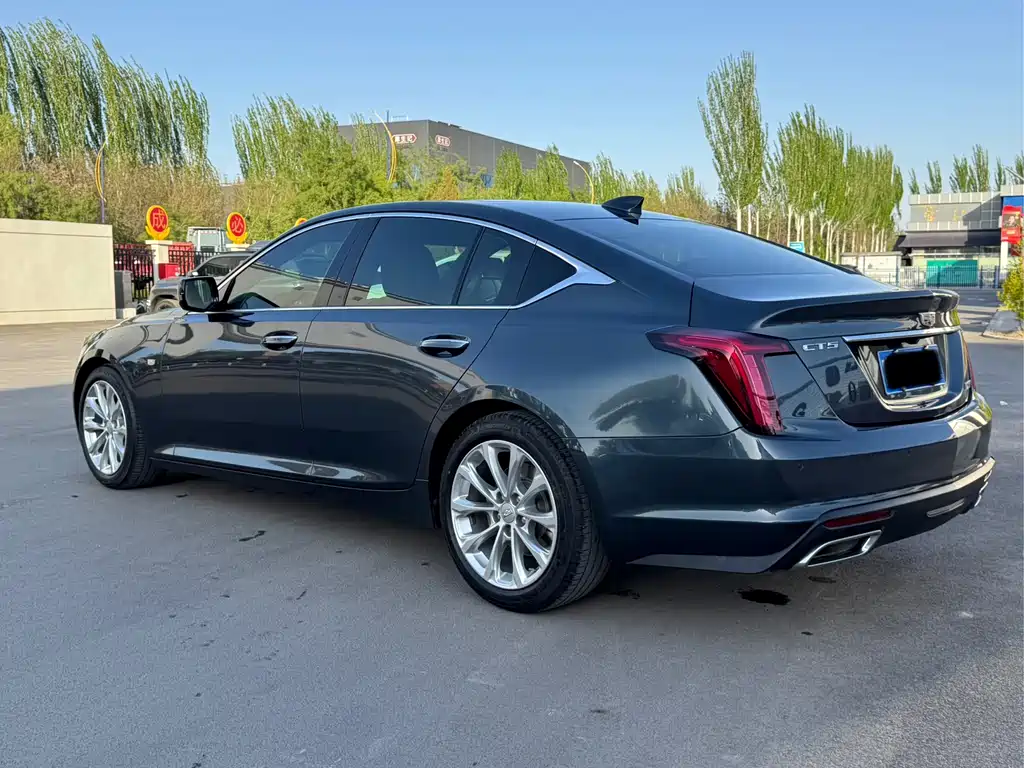 Cadillac CT5 — фото 7