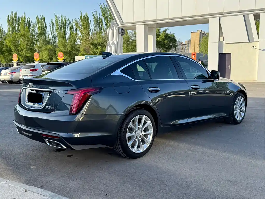 Cadillac CT5 — фото 9