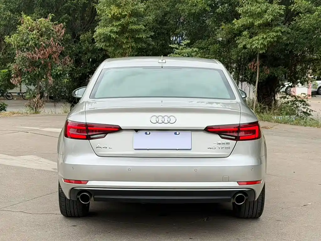 Audi A4L — фото 5