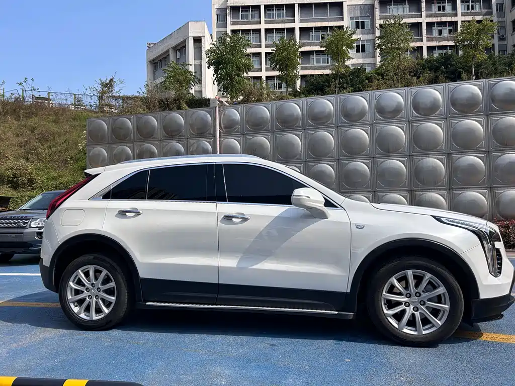 Cadillac XT4 — фото 4