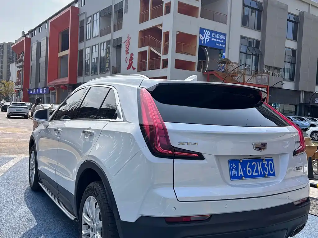 Cadillac XT4 — фото 6