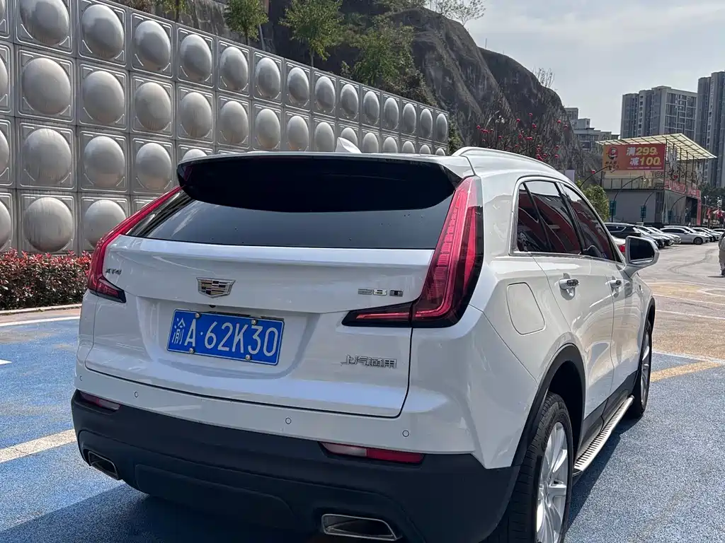 Cadillac XT4 — фото 7