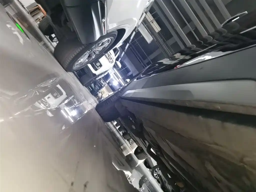 Cadillac XT4 — фото 20