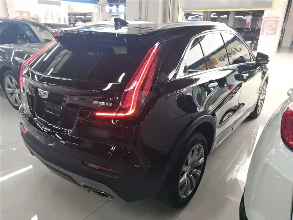 Cadillac XT4 — фото 7
