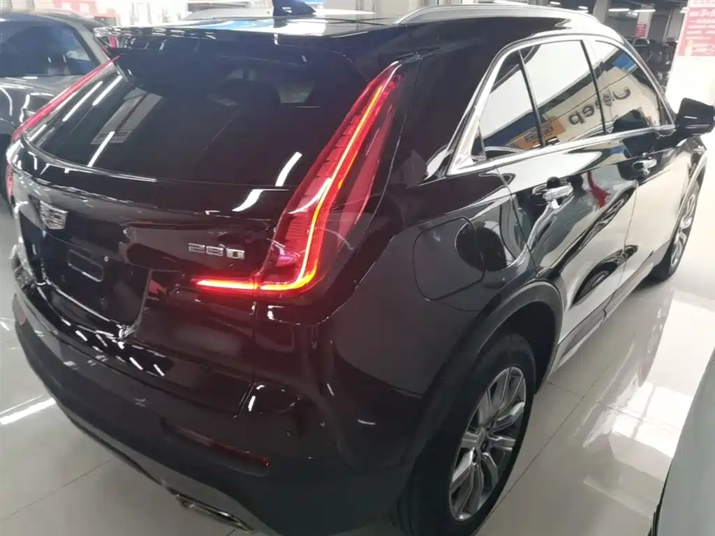 Cadillac XT4 — фото 8