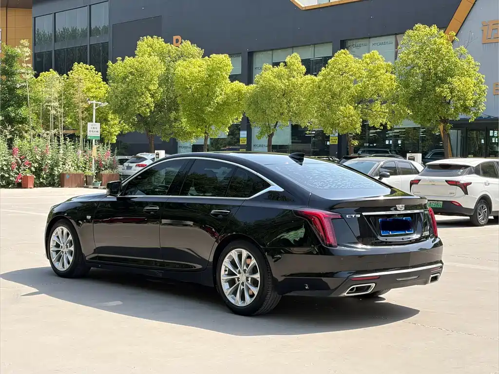 Cadillac CT5 — фото 15