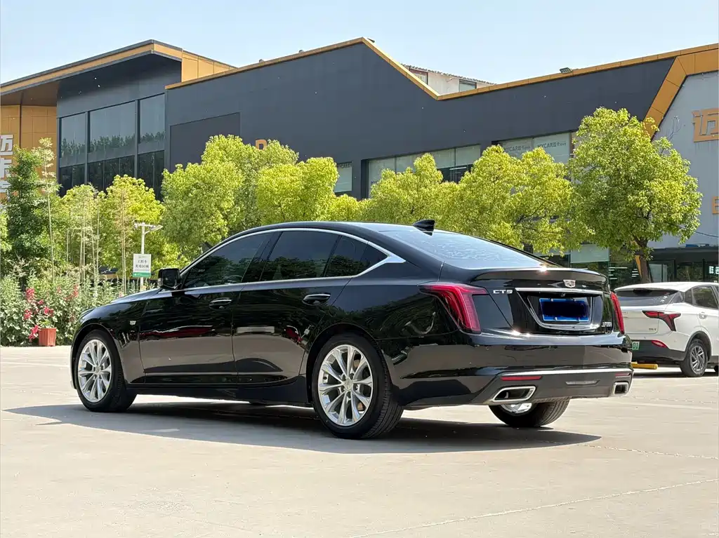 Cadillac CT5 — фото 18