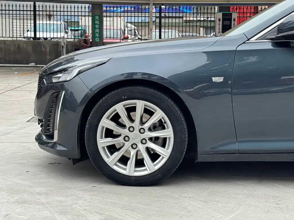 Cadillac CT5 — фото 3