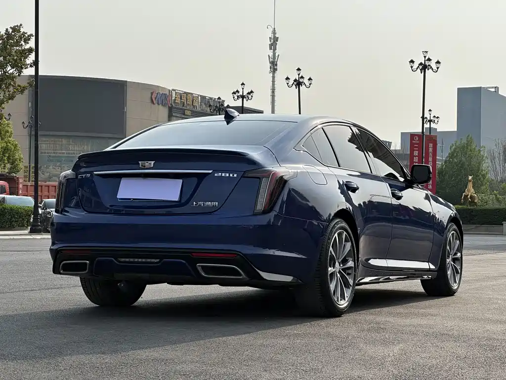 Cadillac CT5 — фото 9