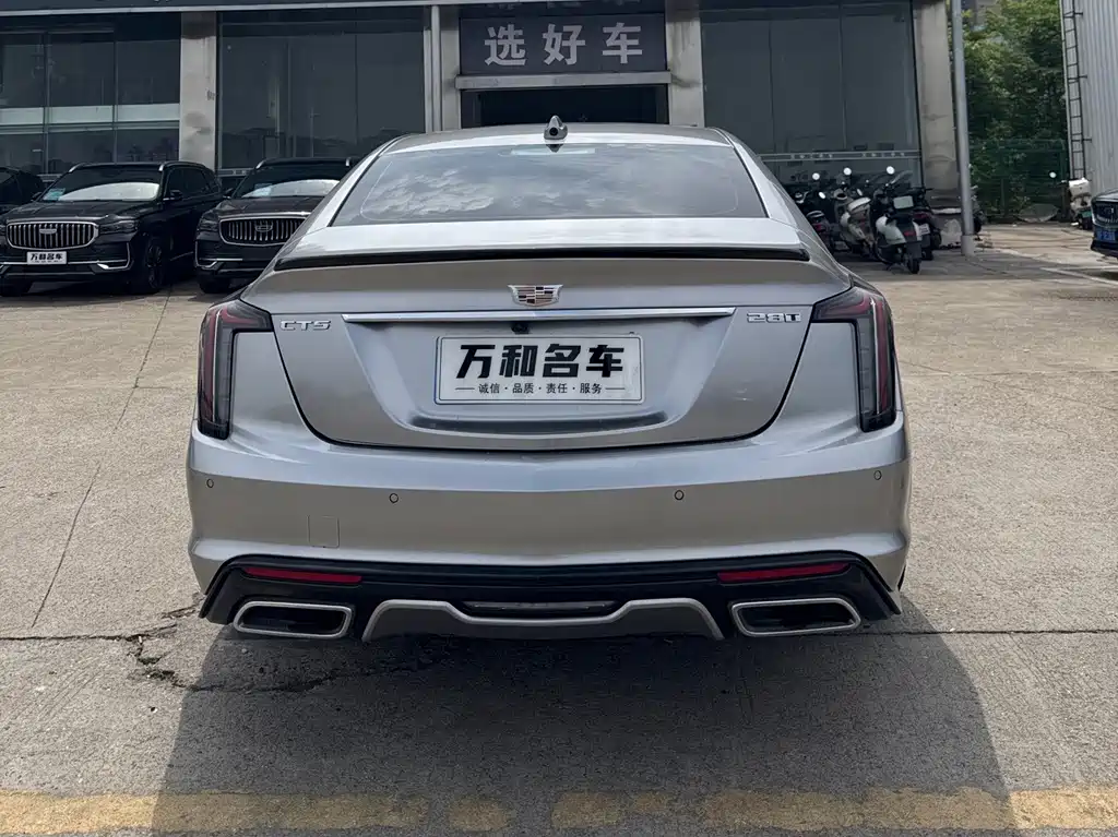 Cadillac CT5 — фото 4