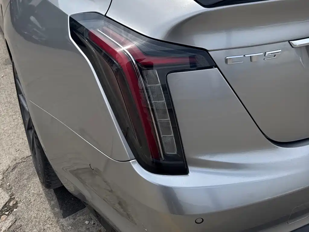 Cadillac CT5 — фото 6