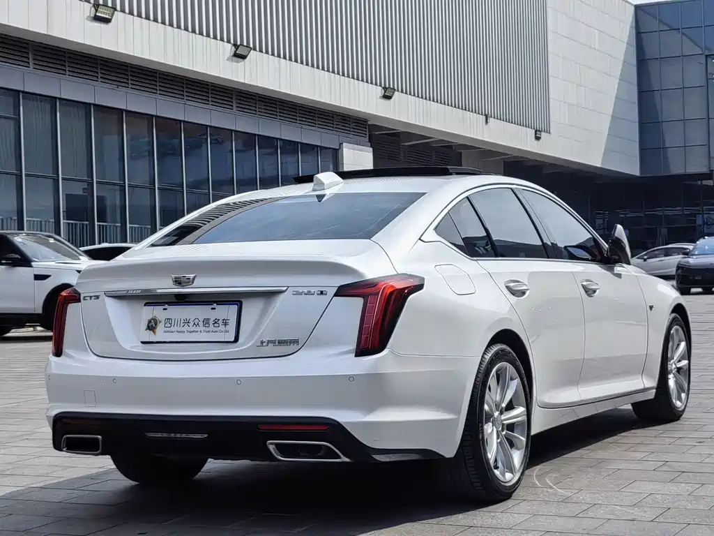 Cadillac CT5 — фото 5