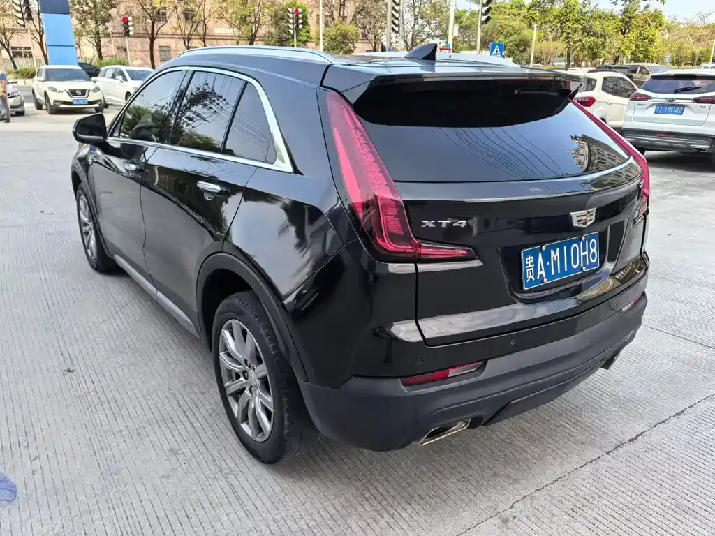Cadillac XT4 — фото 4