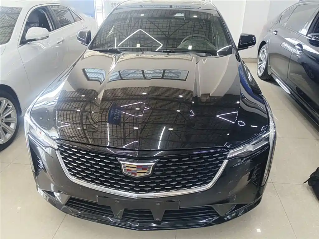 Cadillac CT4 — фото 3