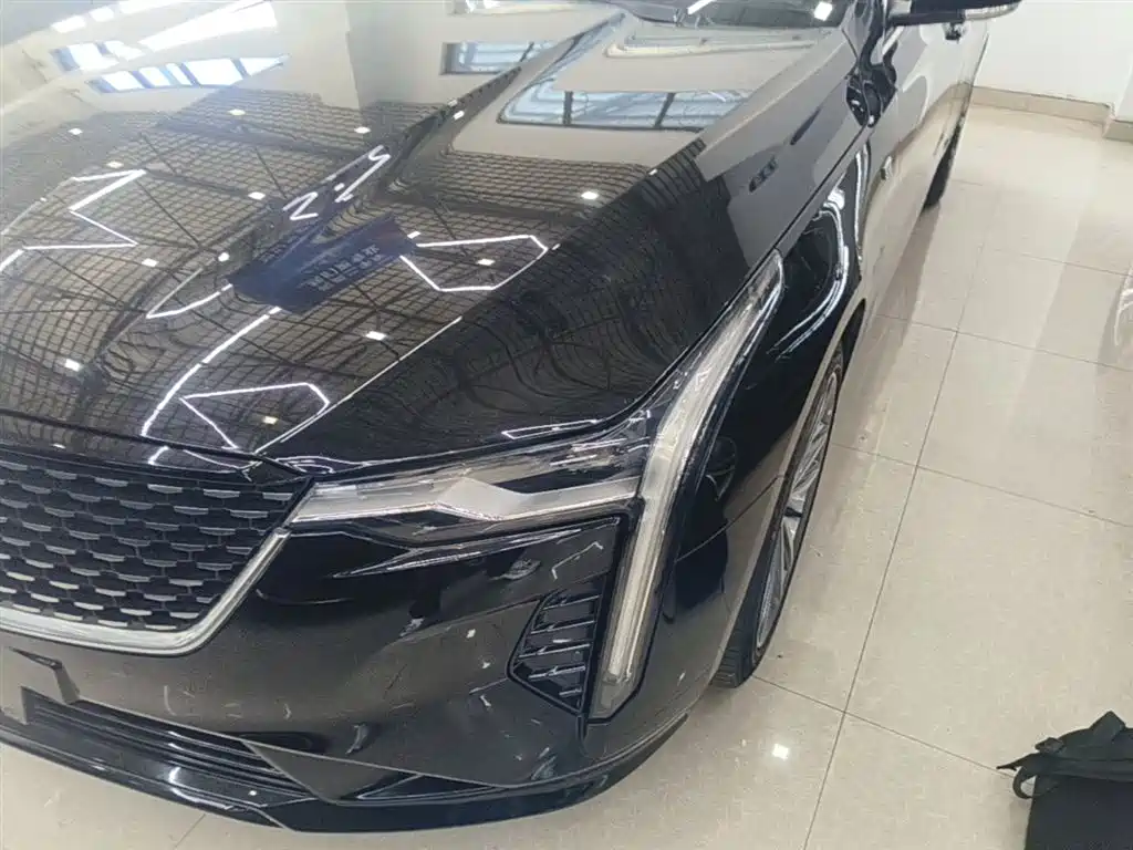 Cadillac CT4 — фото 24