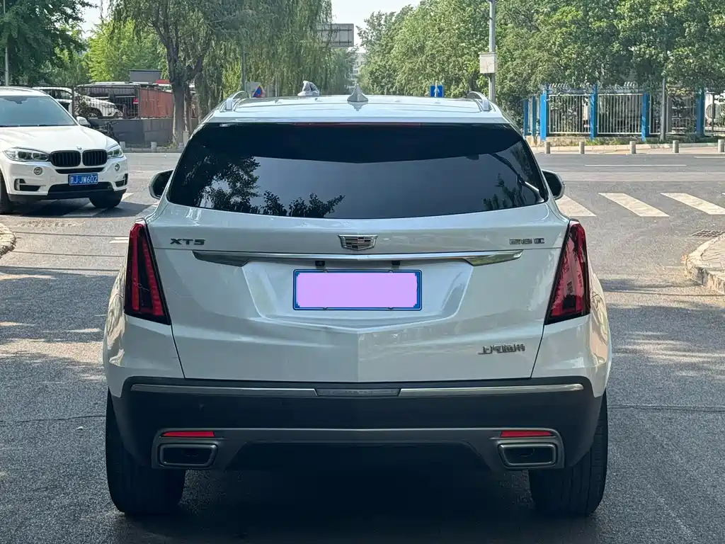 Cadillac XT5 — фото 6