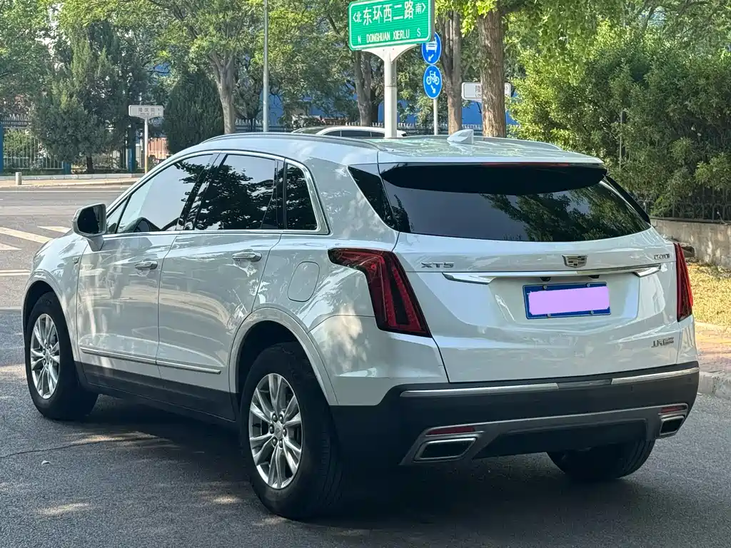 Cadillac XT5 — фото 7
