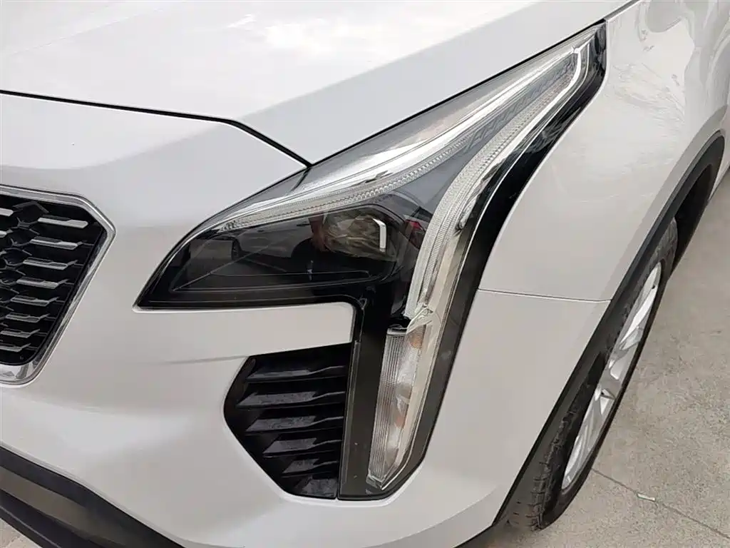 Cadillac XT4 — фото 24