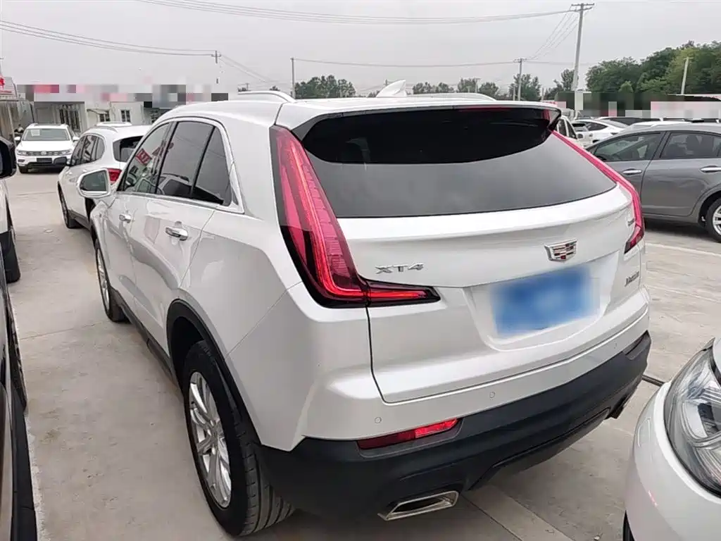 Cadillac XT4 — фото 5