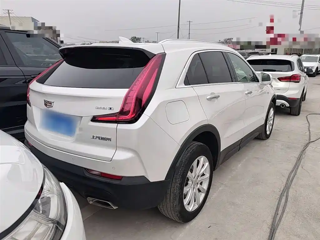 Cadillac XT4 — фото 7
