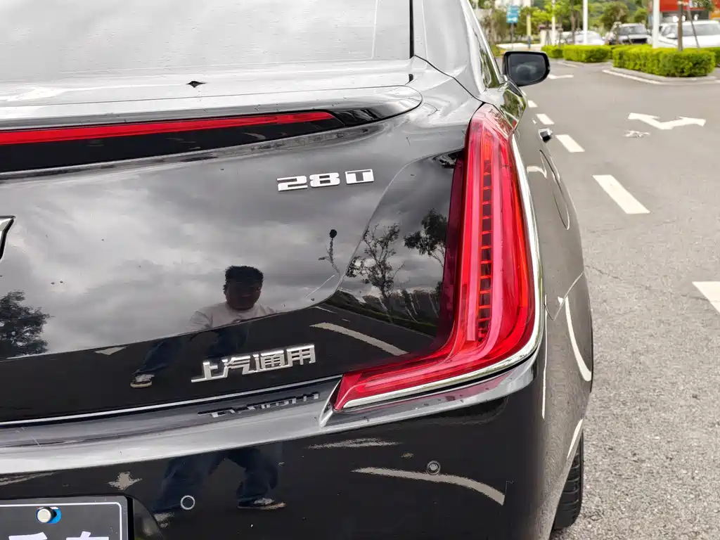 Cadillac XTS — фото 34