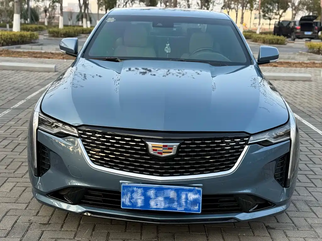 Cadillac CT4 — фото 2