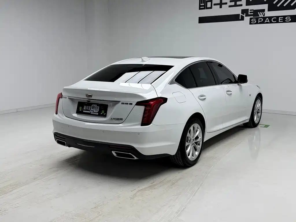 Cadillac CT5 — фото 4