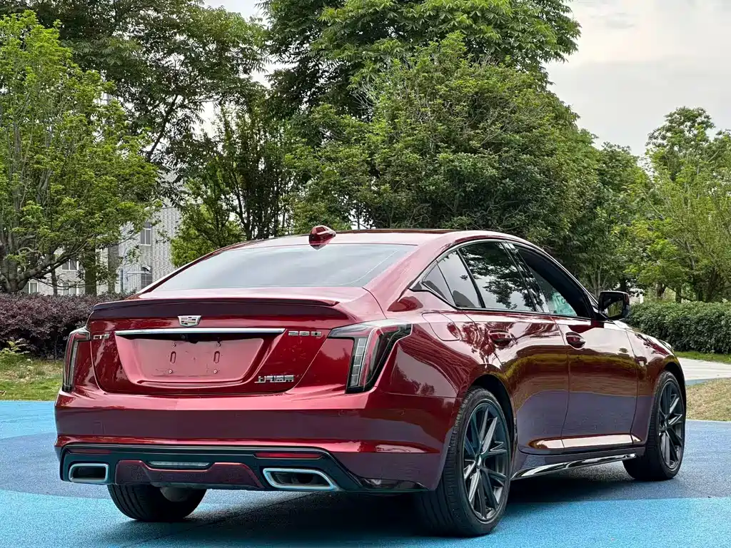 Cadillac CT5 — фото 11