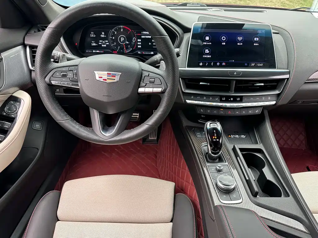 Cadillac CT5 — фото 8