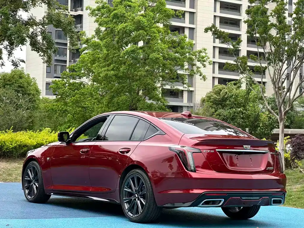 Cadillac CT5 — фото 10