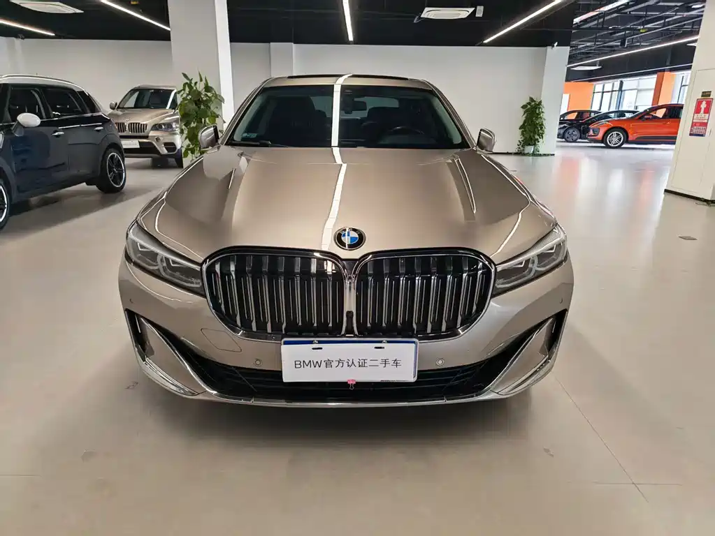 BMW 7 Series — фото 2